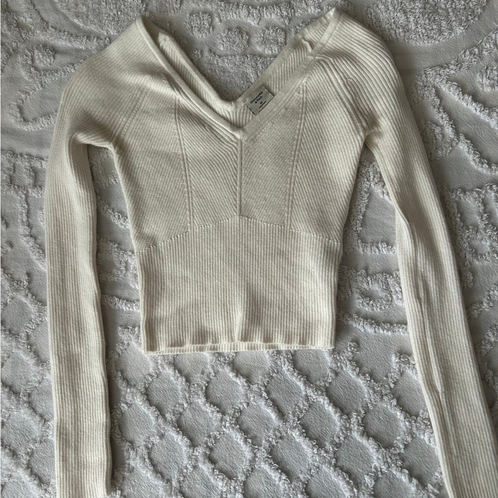 Abercrombie and fitch knit sweater